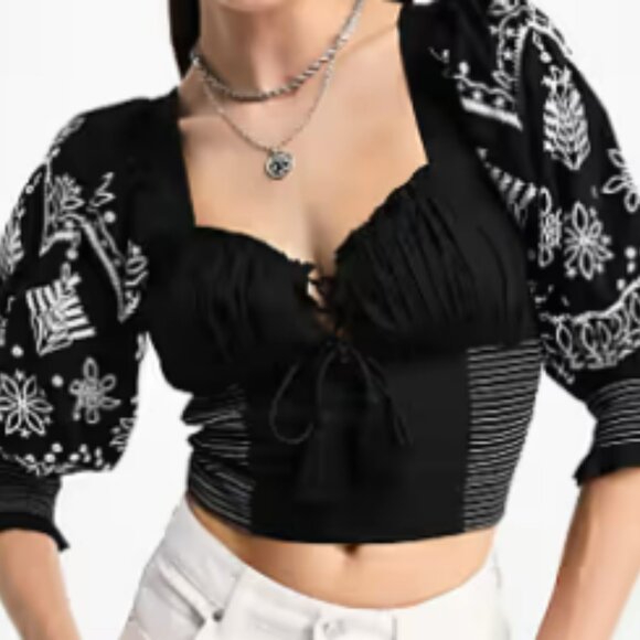 Reclaimed Vintage blouse with contrast stich and embroidery - Picture 1 of 2